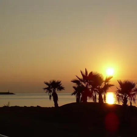 فيلة Esther لاميتّيا ذي مار
